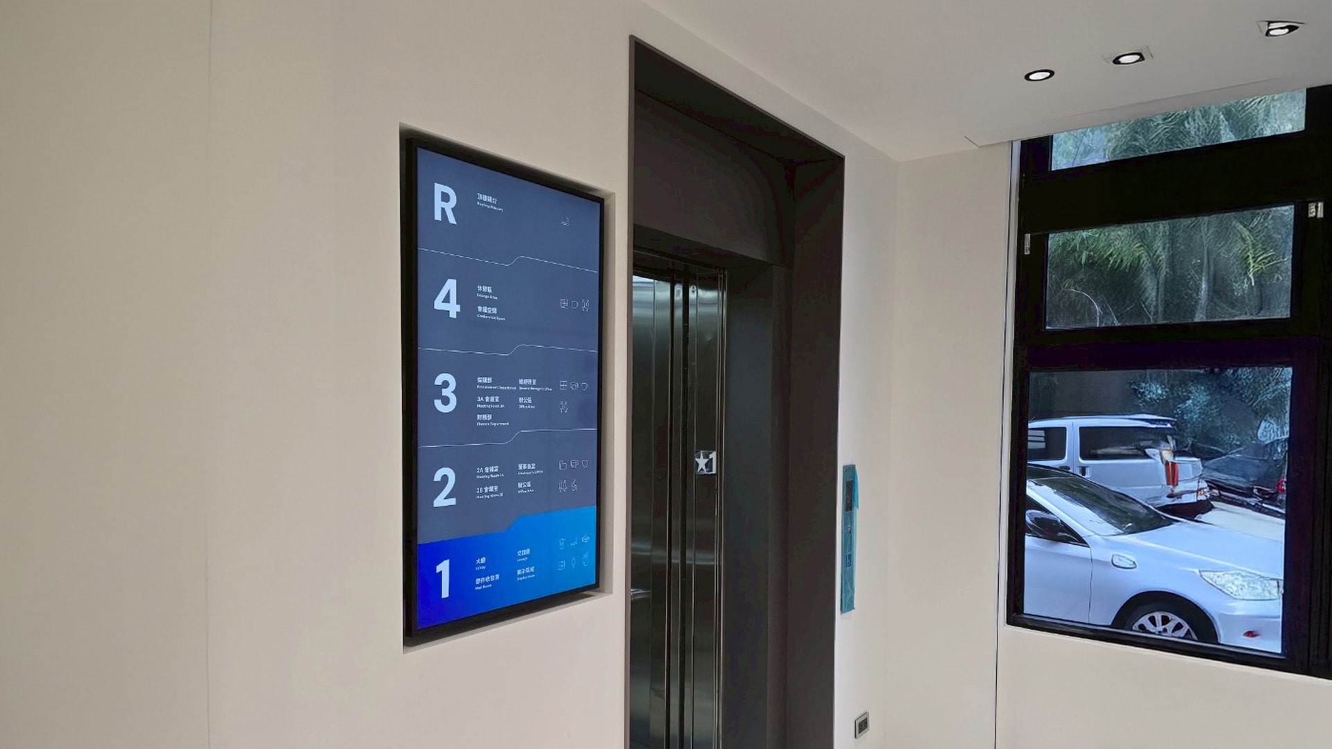 led-video-wall-wayfinding-display