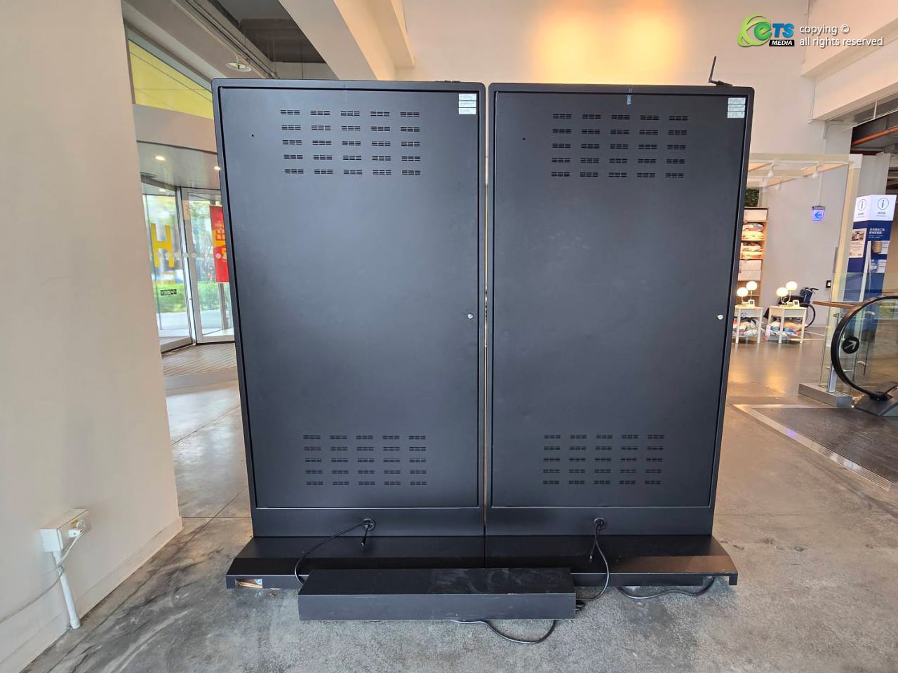 廣迅媒體為IKEA安裝可移動的KIOSK直立式機櫃